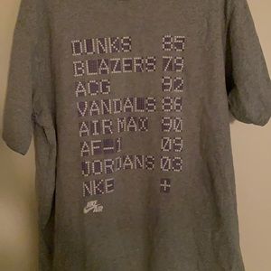 Short sleeve Nike shirt